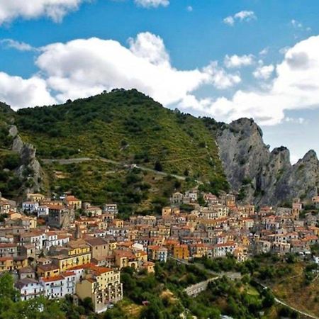 Helvetia Bed & Breakfast Castelmezzano Bagian luar foto