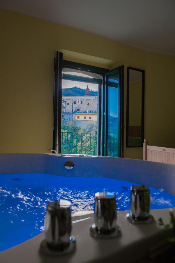 Helvetia Bed & Breakfast Castelmezzano Bagian luar foto